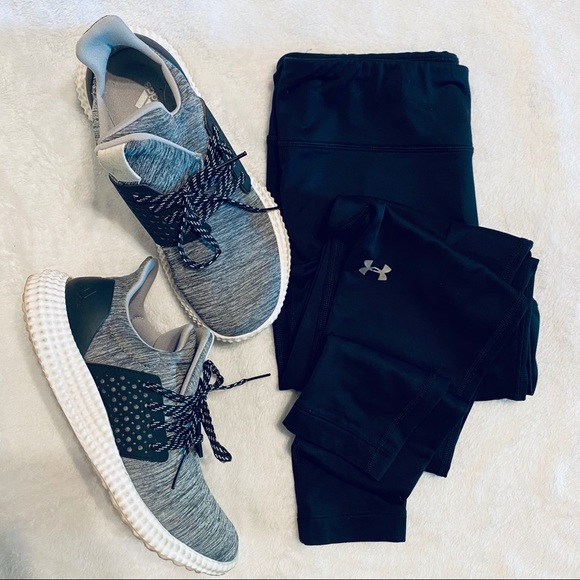 Under Armour Pants - 🔴4 for 25🔴 Under Amour ColdGear Black Leggings